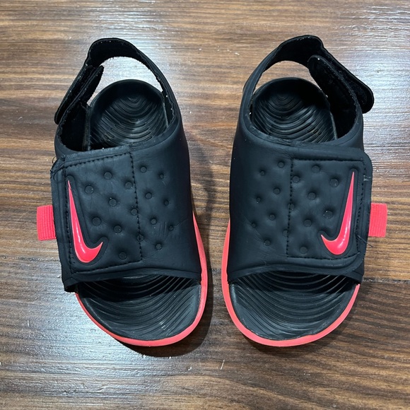 Nike Other - Girls Toddler Size 7 Nike Black and Pink Slide Sandals Sporty Comfort